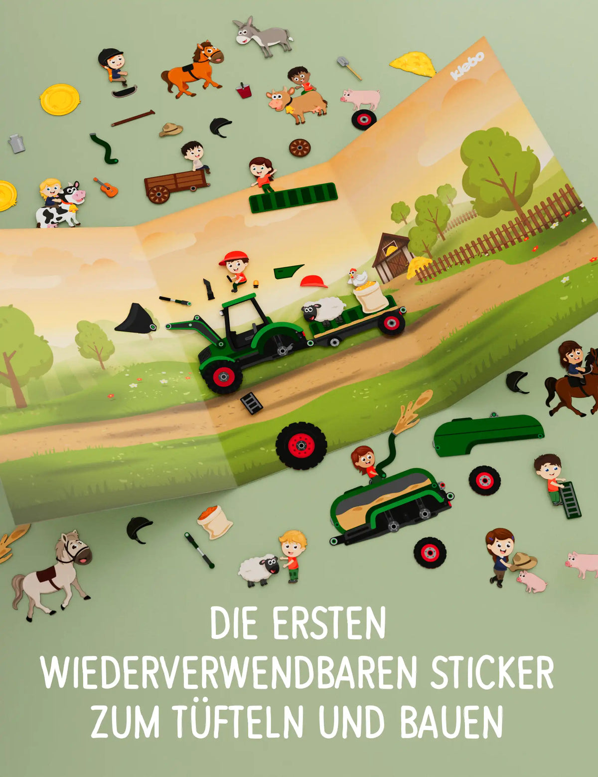 Aufgeklapptes klebo Bauernhof Spielfeld mit Traktor, Pferden und Tieren als wiederverwendbare Sticker
